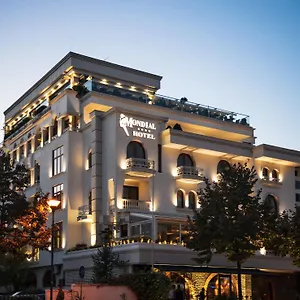 Отель Mondial, Тирана
